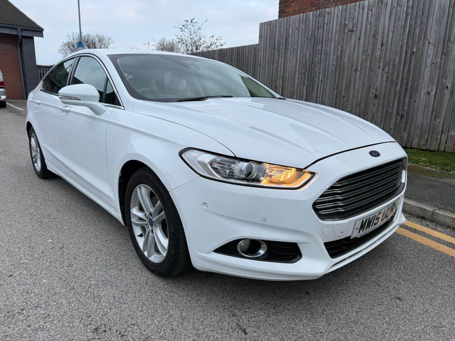 Used Ford Mondeo 2015 for sale - 77409476: Photo 2