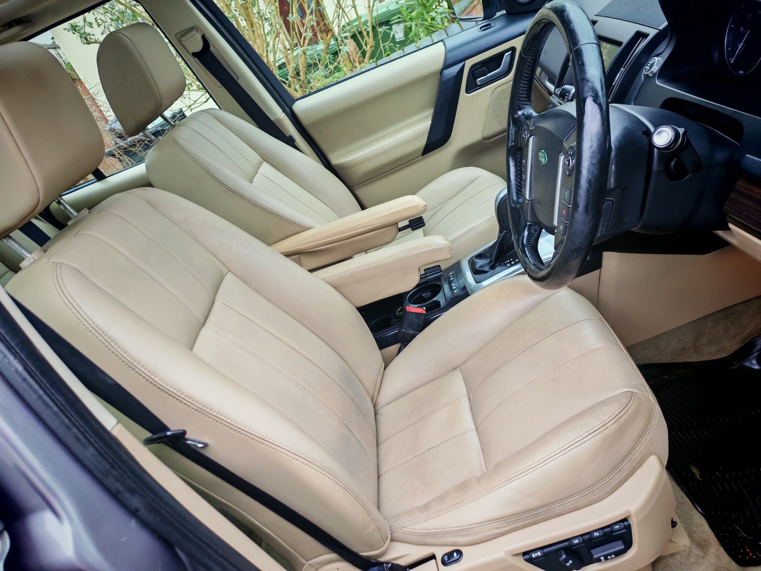 Used Land Rover Freelander 2013 for sale - 77476068: Photo 11