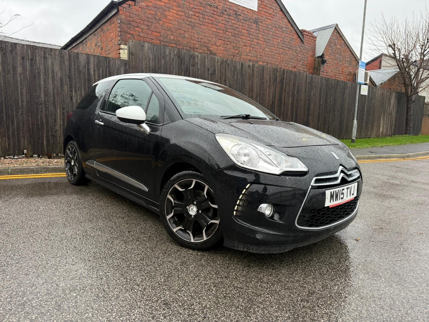 Used Citroen DS3 2015 for sale - 76780026: Photo 1