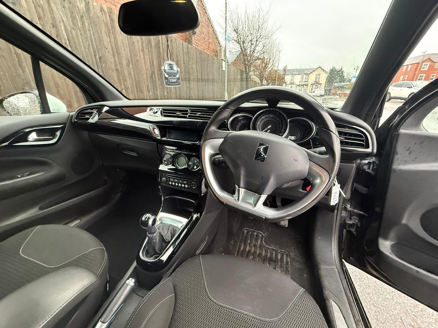 Used Citroen DS3 2015 for sale - 76780026: Photo 10