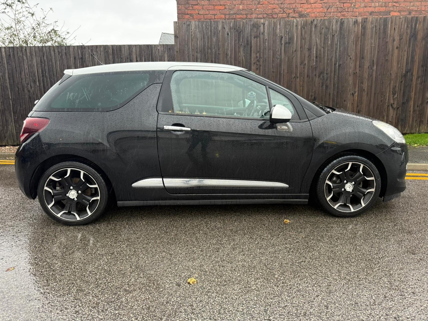 Used Citroen DS3 2015 for sale - 76780026: Photo 6