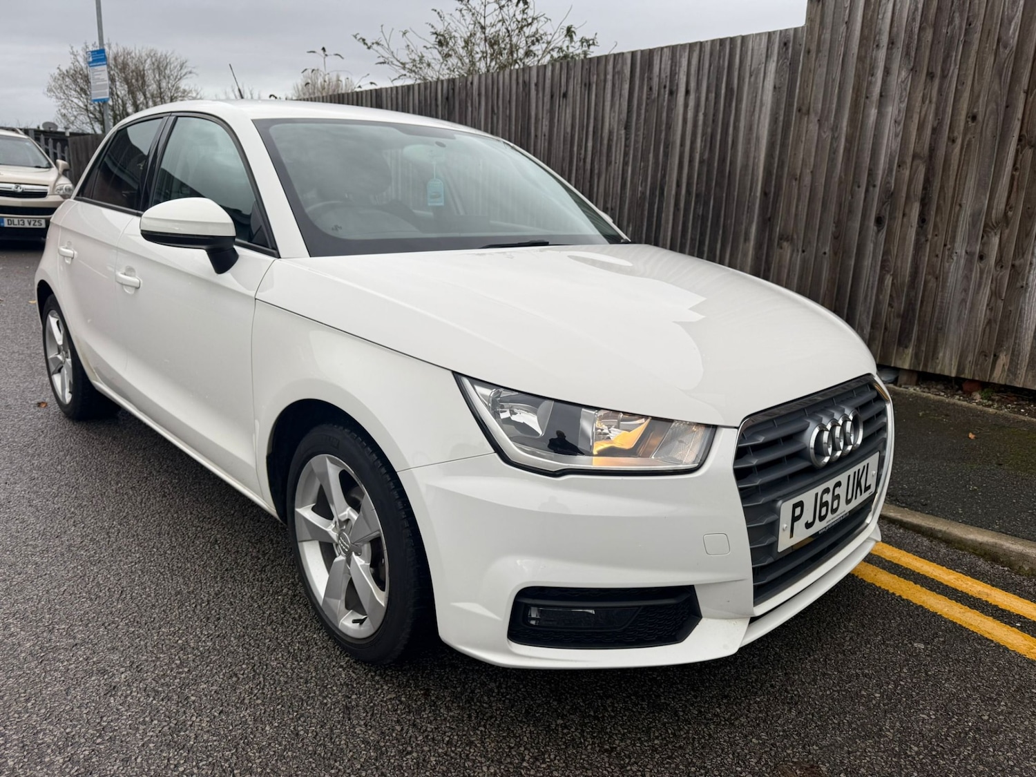 Used Audi A1 2016 for sale - 76555555: Photo 2