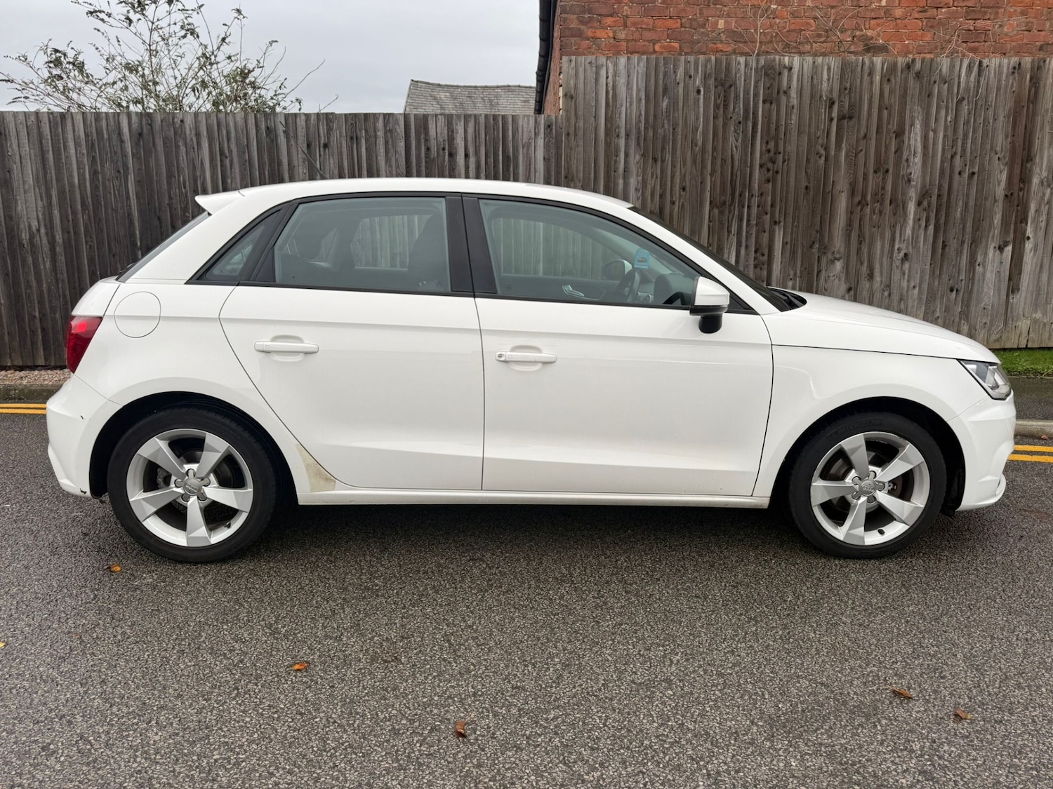 Used Audi A1 2016 for sale - 76555555: Photo 4