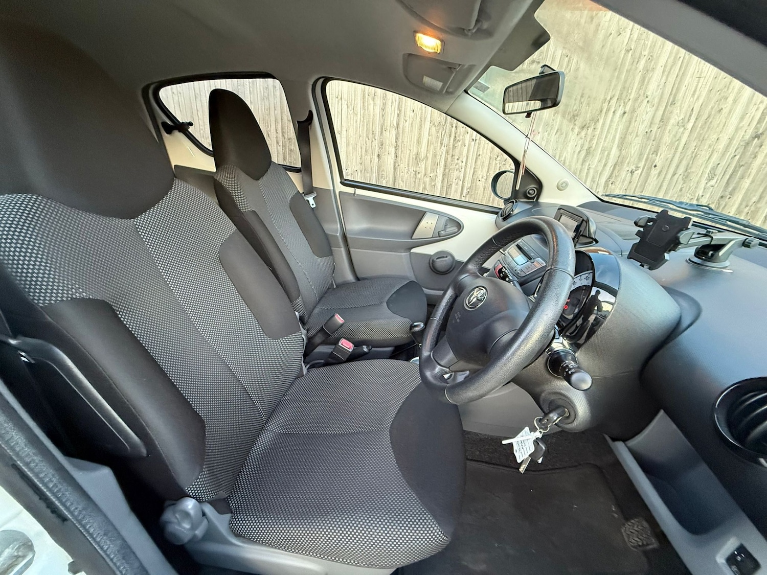 Used Toyota AYGO 2011 for sale - 77014979: Photo 10