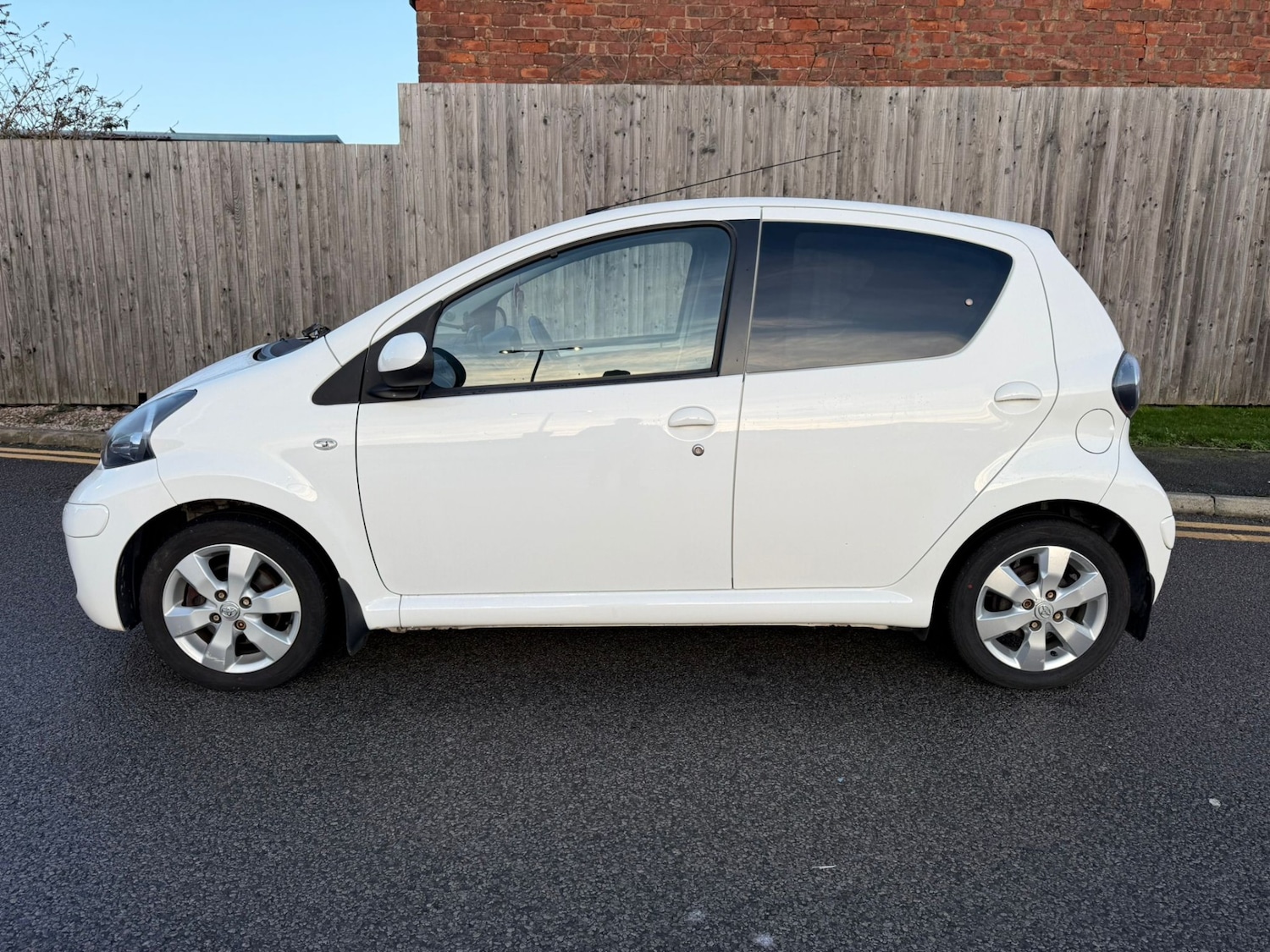 Used Toyota AYGO 2011 for sale - 77014979: Photo 5