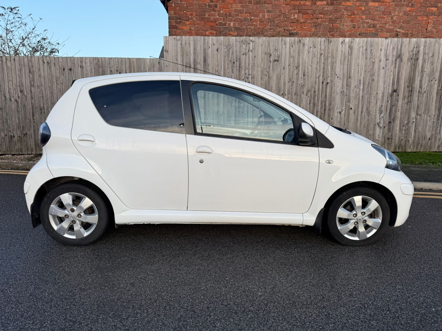 Used Toyota AYGO 2011 for sale - 77014979: Photo 6