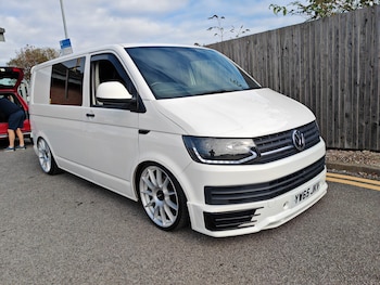 Used Volkswagen Transporter 2015 for sale - 76046689: Photo 2