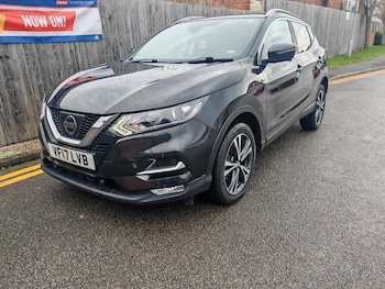 Used Nissan Qashqai 2017 for sale - 77562772: Photo
