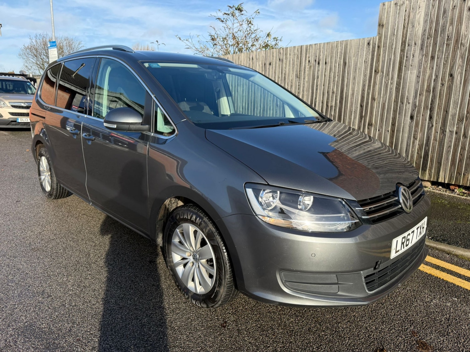 Used Volkswagen Sharan 2018 for sale - 76594511: Photo 2