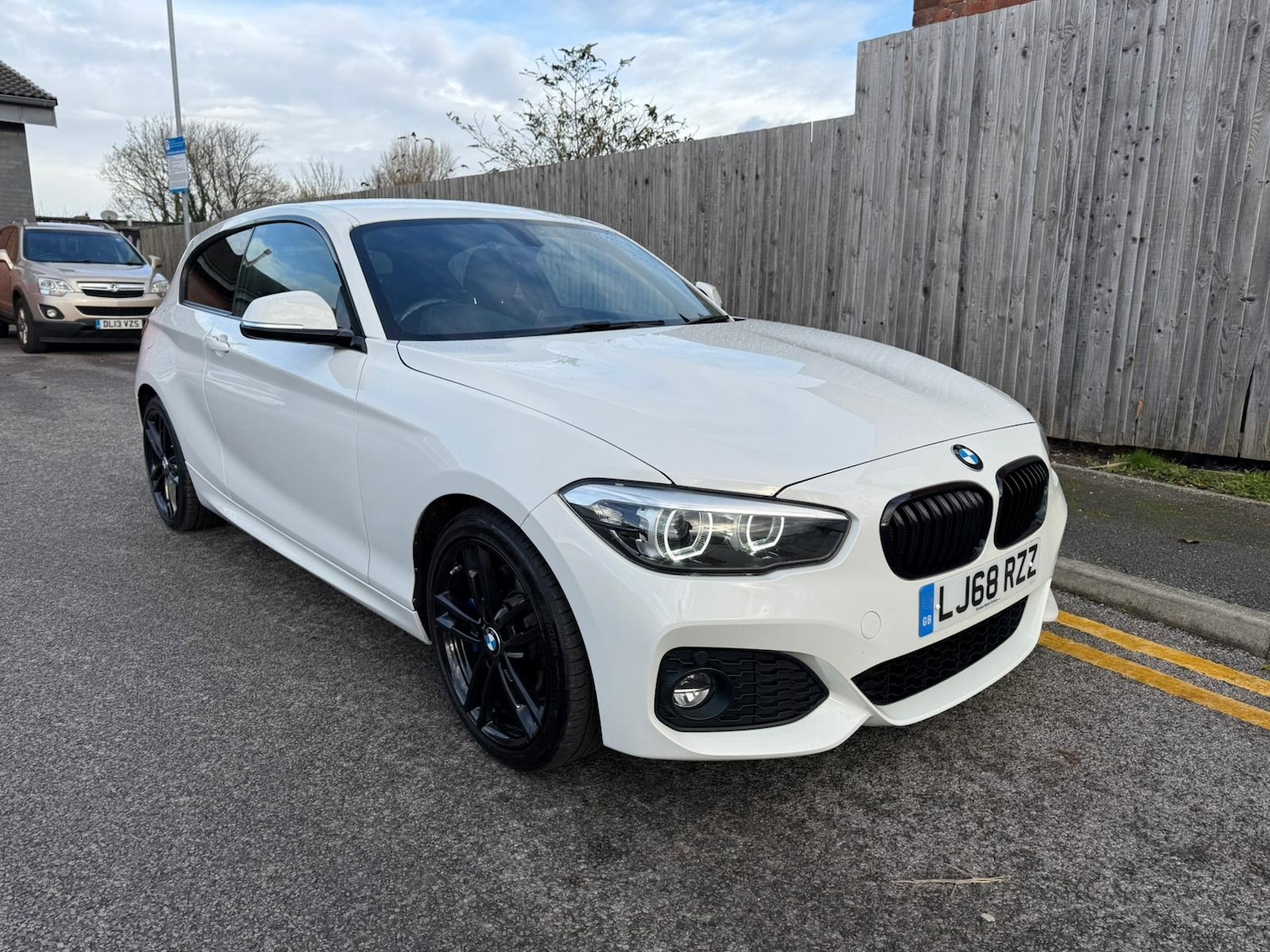 Used BMW 1 Series 2018 for sale - 76748937: Photo 2