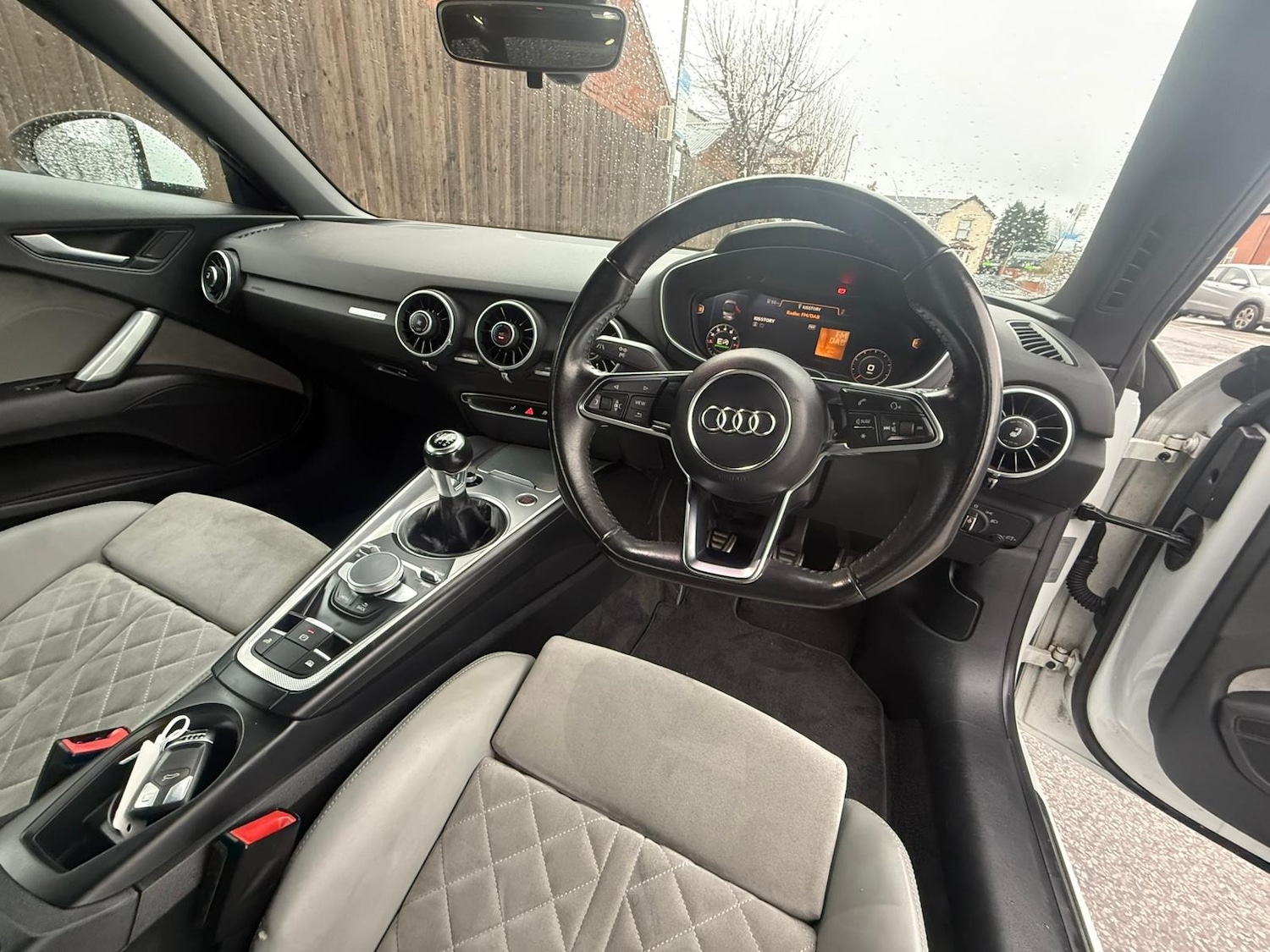 Used Audi TT 2015 for sale - 76780537: Photo 10