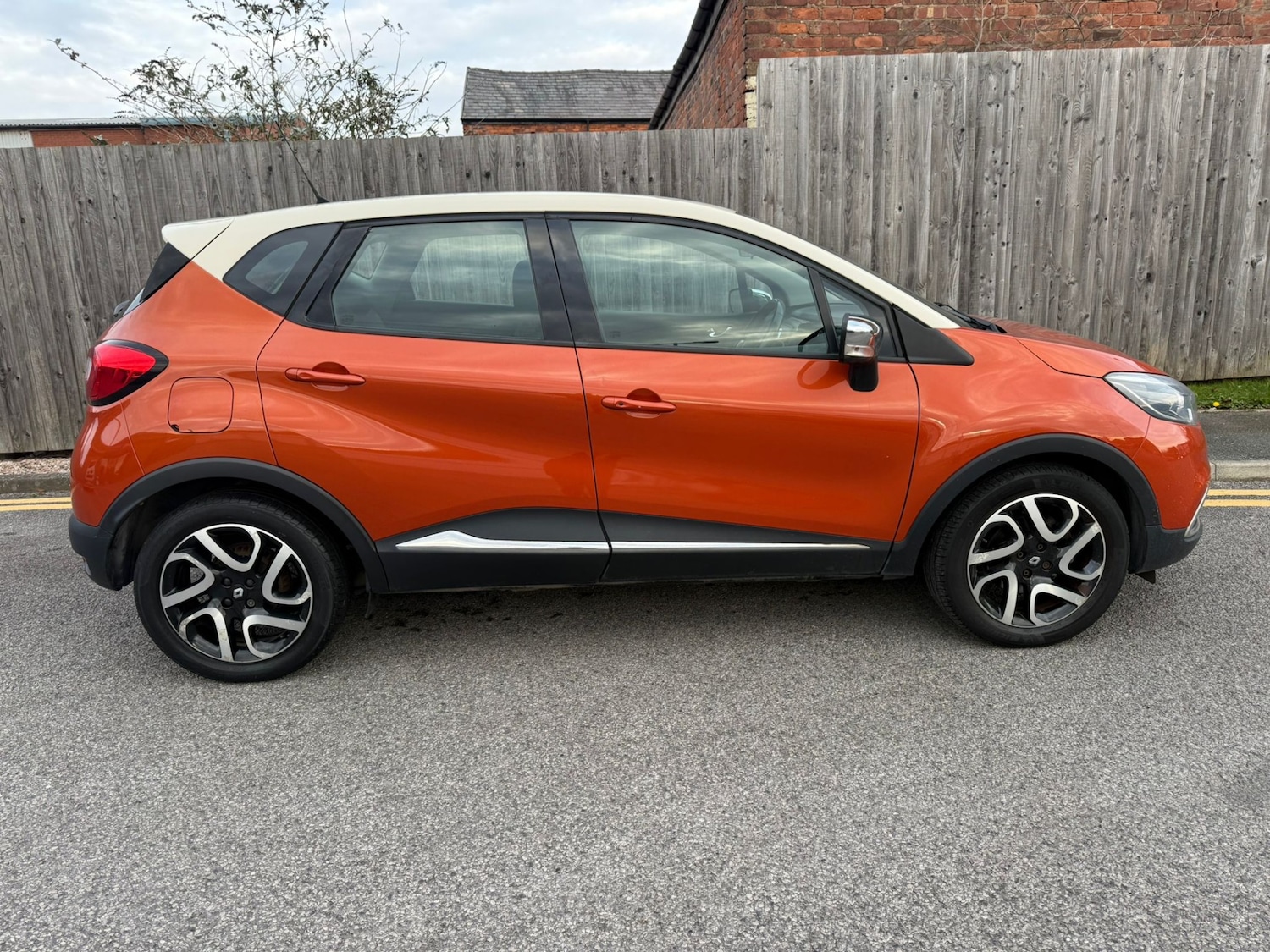 Used Renault Captur 2014 for sale - 76663171: Photo 6