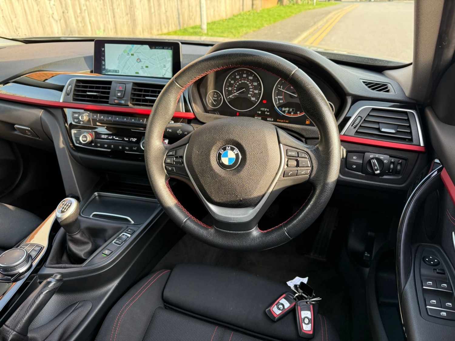 Used BMW 3 Series 2017 for sale - 77954324: Photo 10