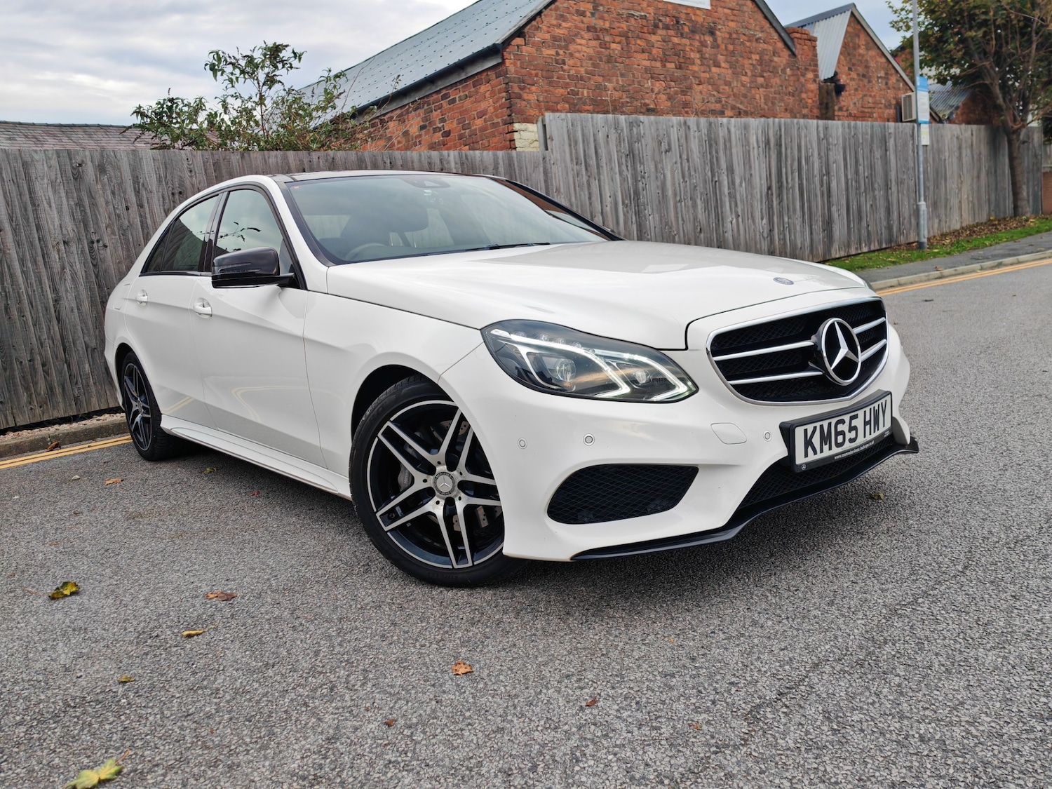 Used Mercedes-Benz E-Class 2016 for sale - 76149086: Photo 1
