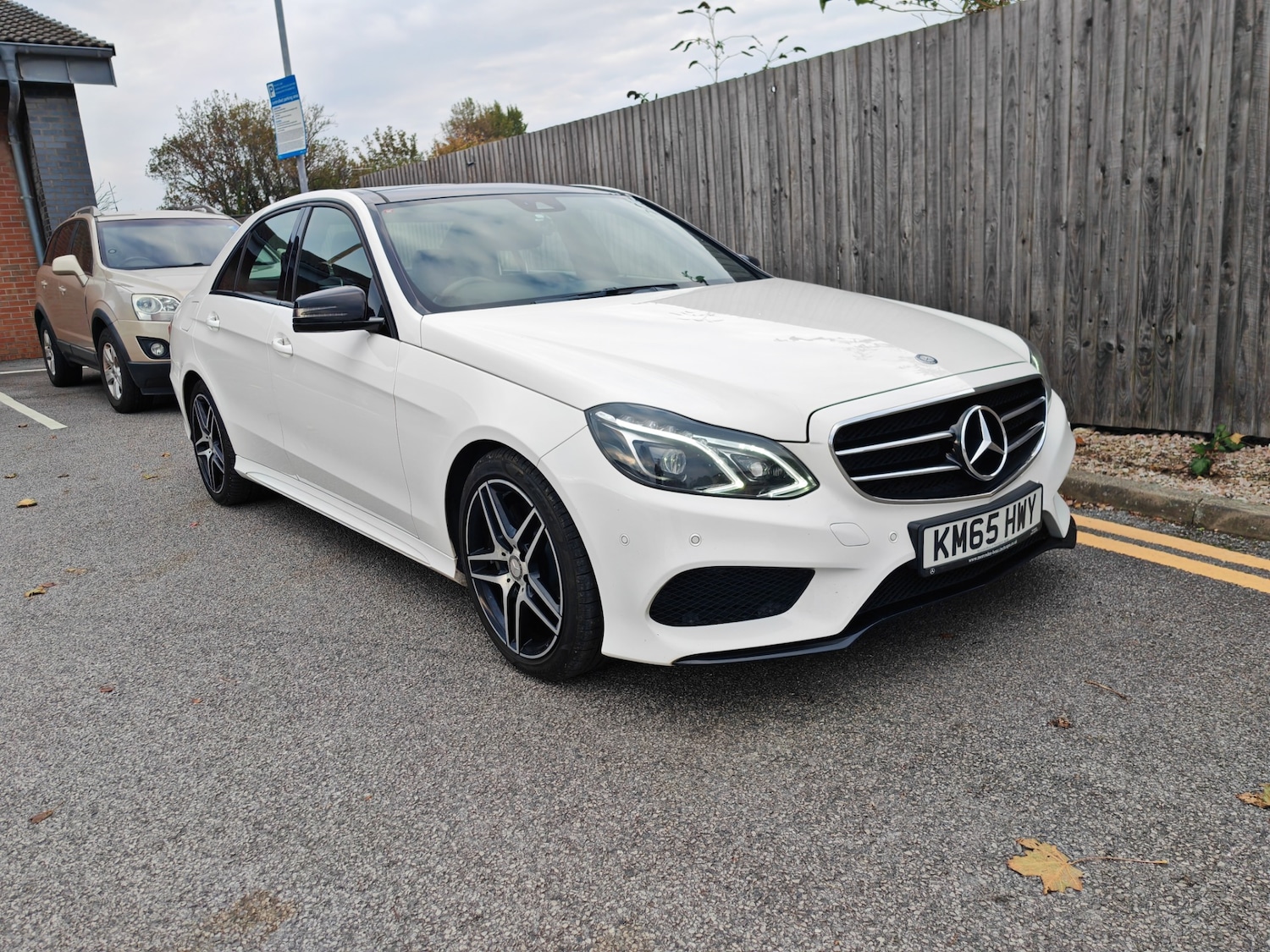 Used Mercedes-Benz E-Class 2016 for sale - 76149086: Photo 2