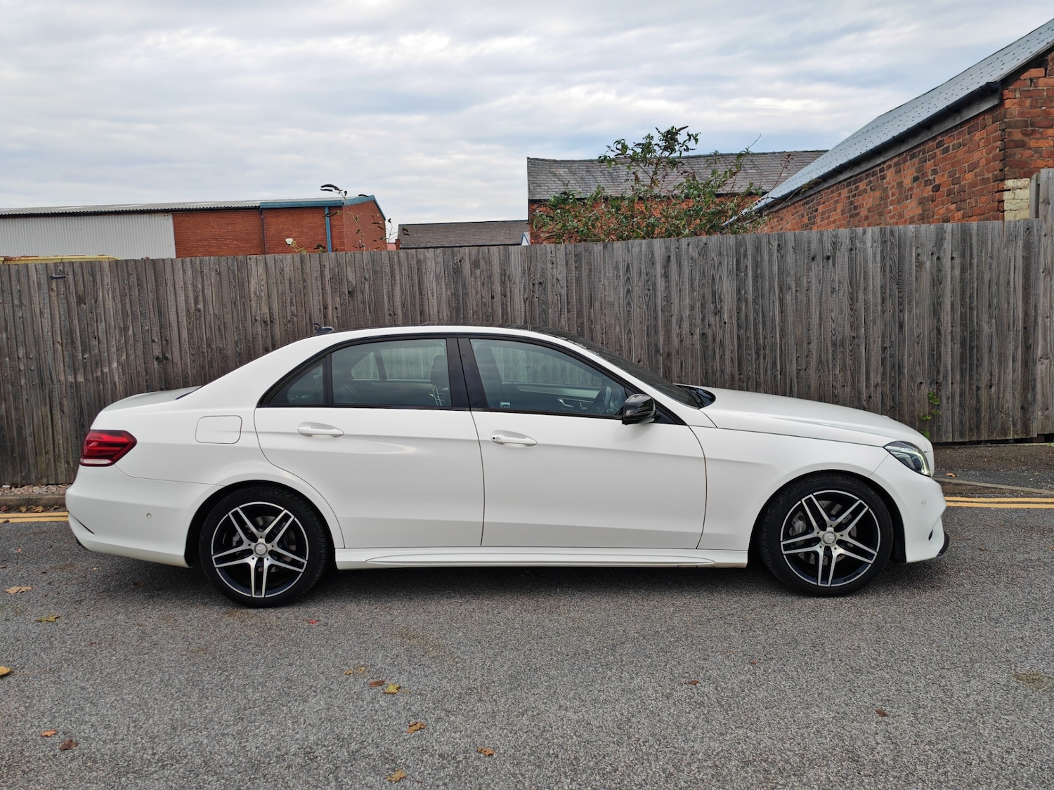 Used Mercedes-Benz E-Class 2016 for sale - 76149086: Photo 6