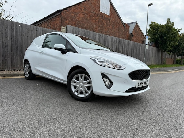 Used Ford Fiesta 2019 for sale - 74984033: Photo 1