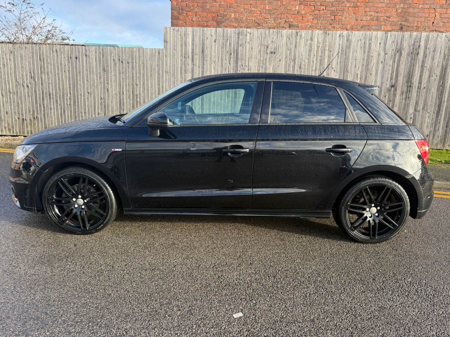 Used Audi A1 2012 for sale - 77227850: Photo 6