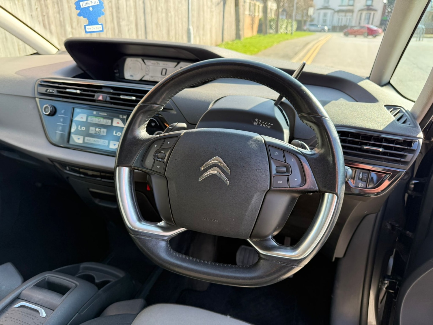 Used Citroen Grand C4 Picasso 2015 for sale - 77749749: Photo 10