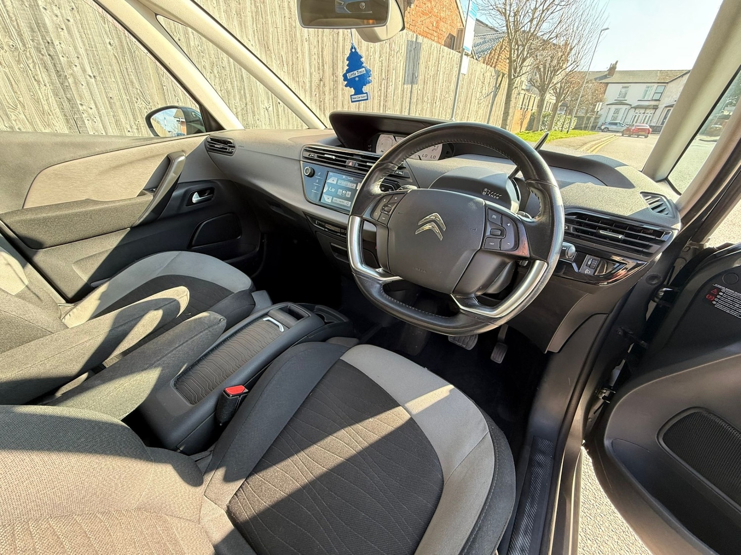 Used Citroen Grand C4 Picasso 2015 for sale - 77749749: Photo 11