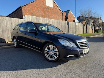 Used Mercedes-Benz E Class 2010 for sale - 76699201: Photo