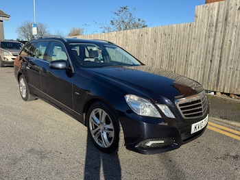 Used Mercedes-Benz E Class 2010 for sale - 76699201: Photo