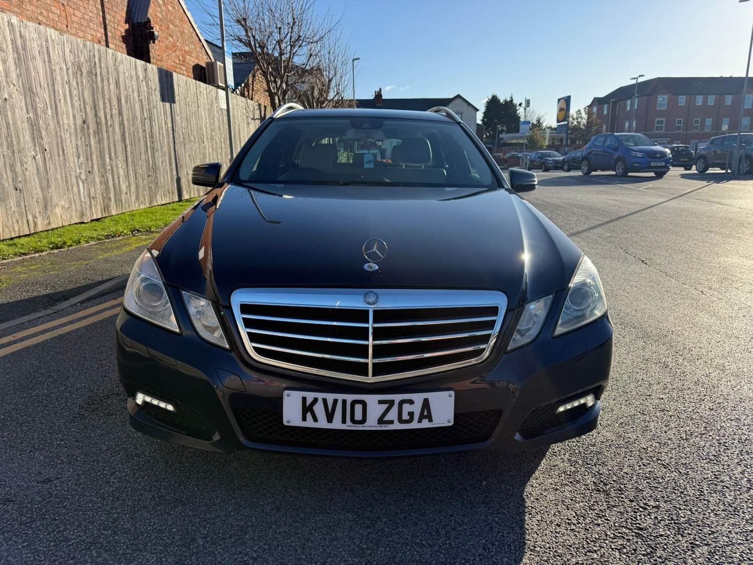 Used Mercedes-Benz E Class 2010 for sale - 76699201: Photo 3