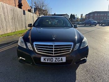 Used Mercedes-Benz E Class 2010 for sale - 76699201: Photo