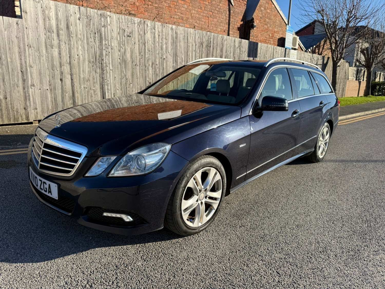 Used Mercedes-Benz E Class 2010 for sale - 76699201: Photo 4
