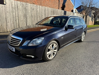Used Mercedes-Benz E Class 2010 for sale - 76699201: Photo