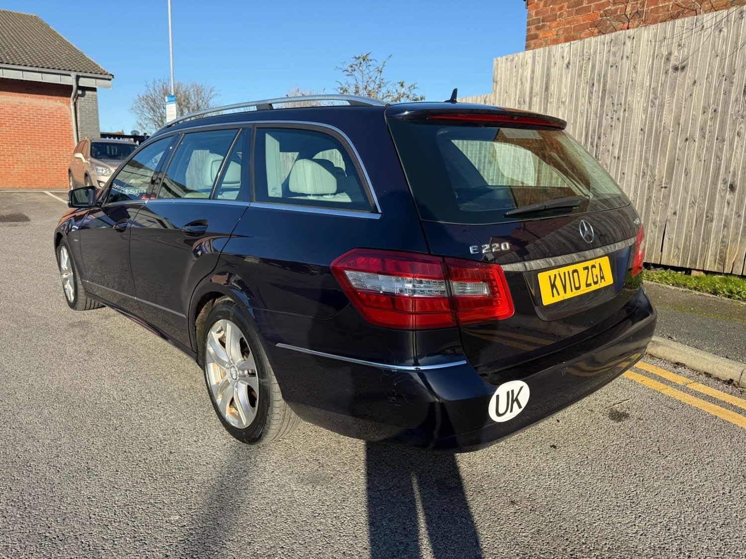 Used Mercedes-Benz E Class 2010 for sale - 76699201: Photo 9