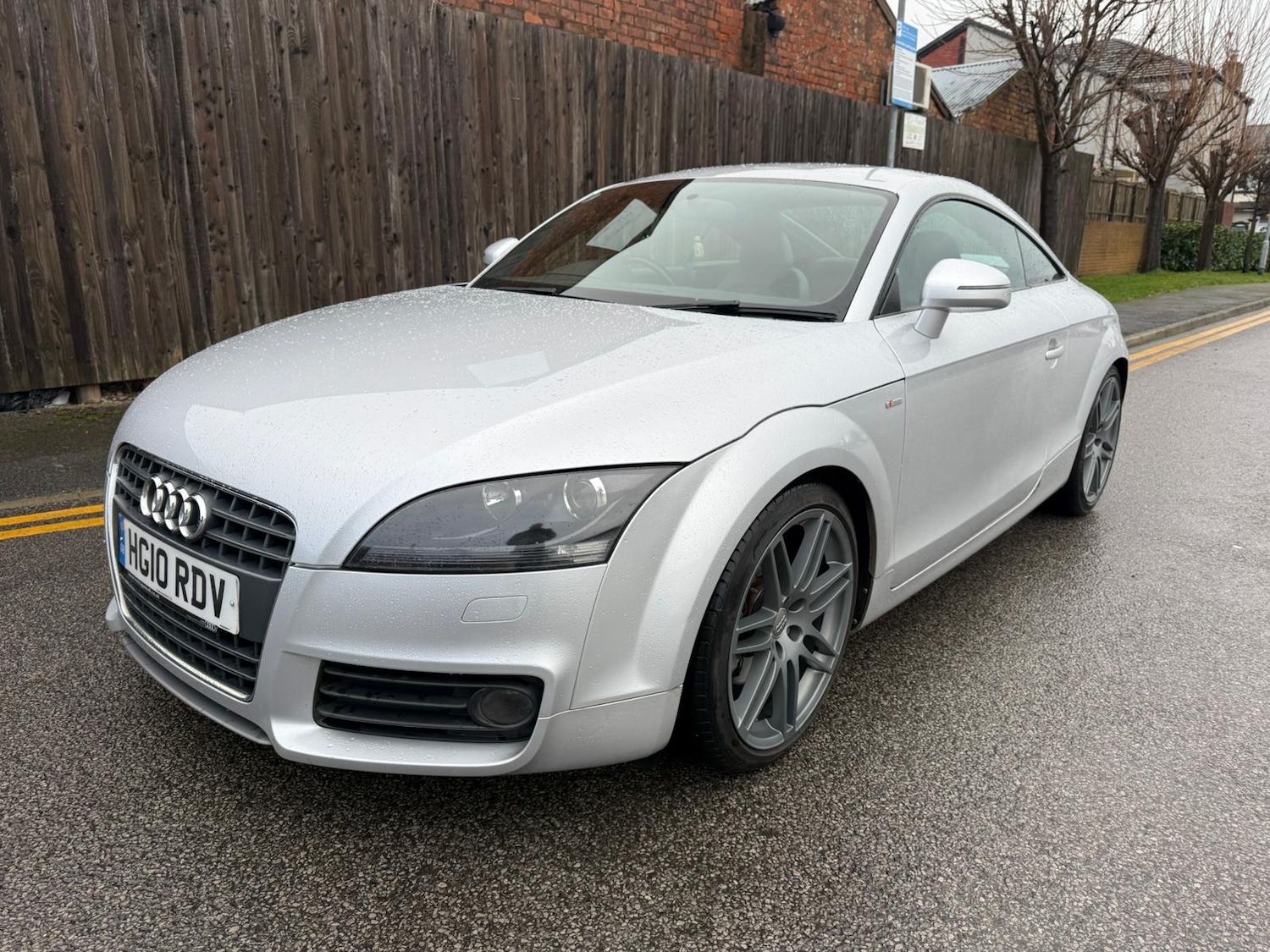 Used Audi TT 2010 for sale - 77184868: Photo 4