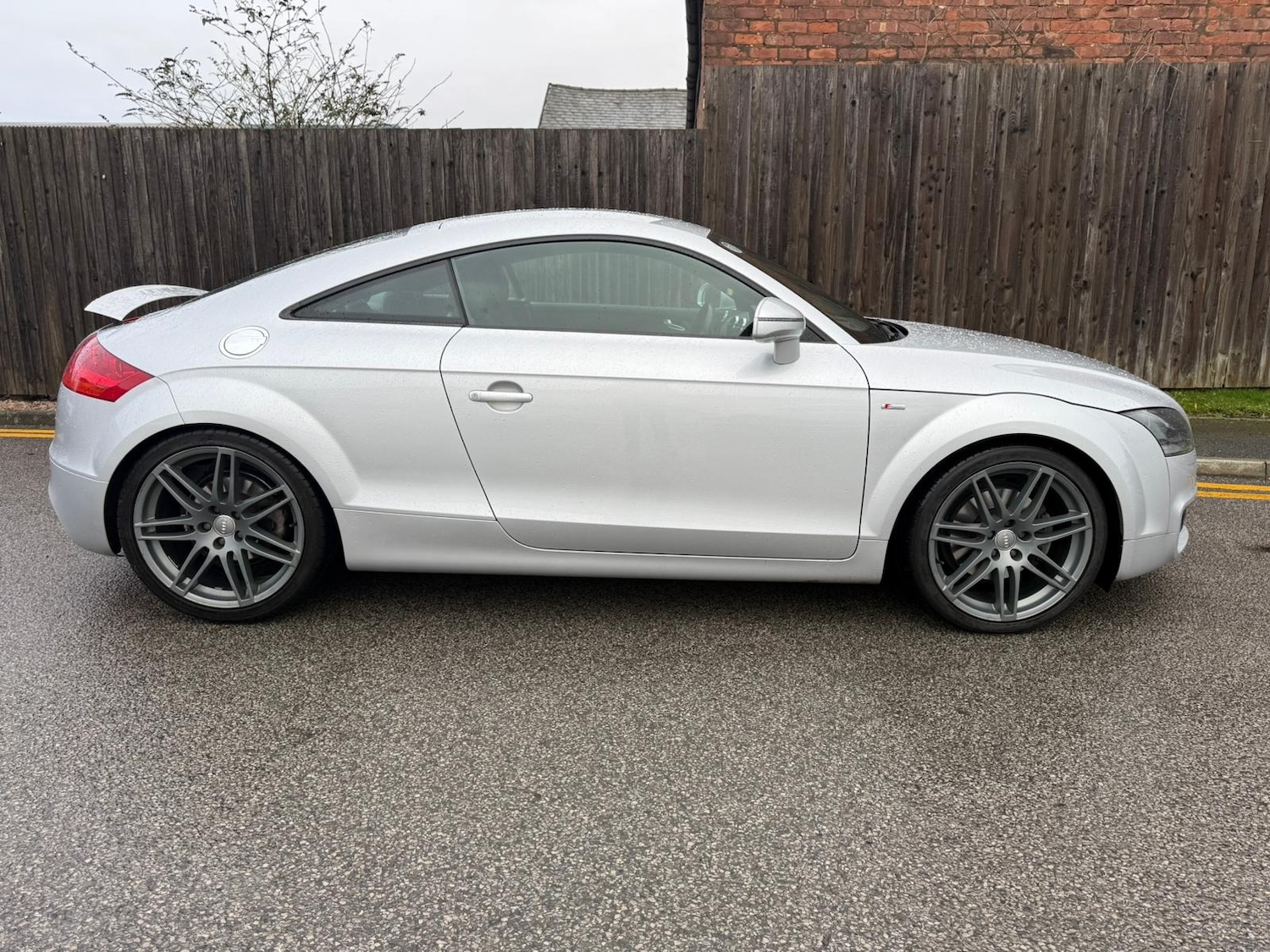 Used Audi TT 2010 for sale - 77184868: Photo 5