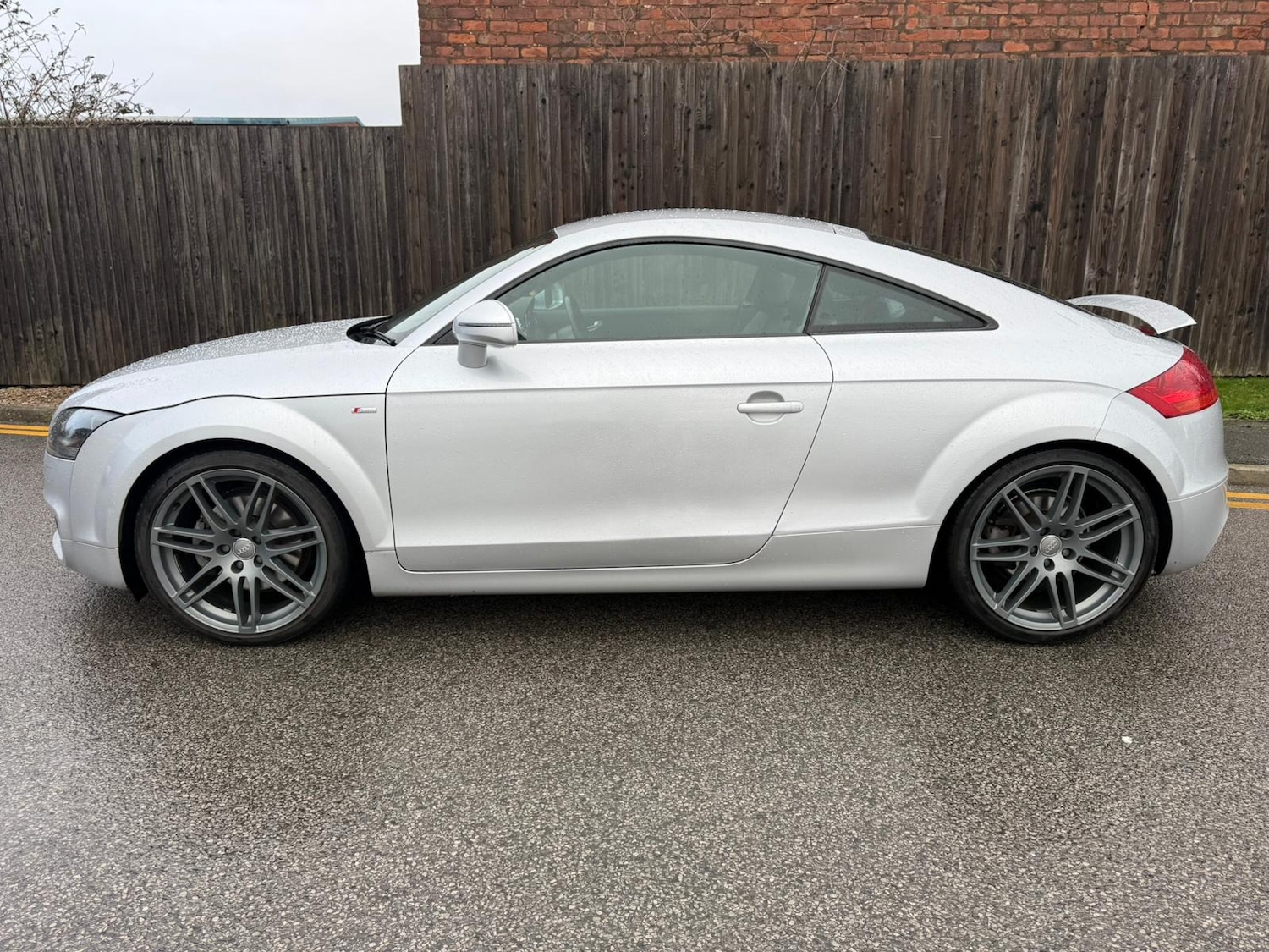 Used Audi TT 2010 for sale - 77184868: Photo 6