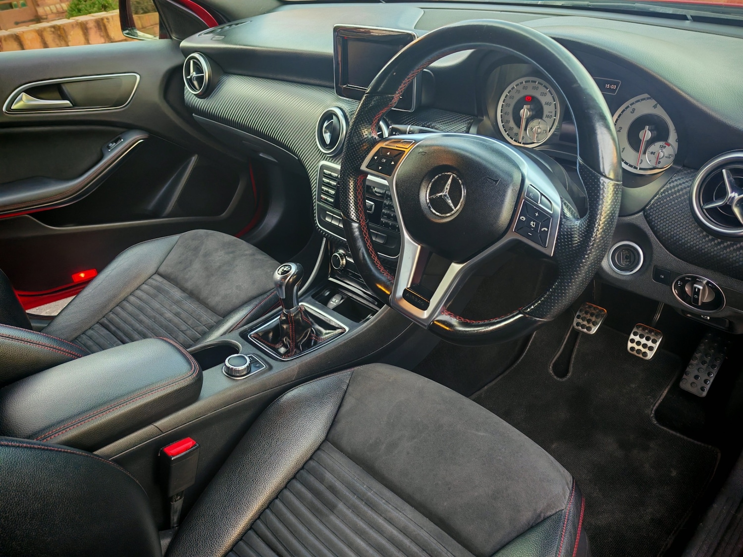 Used Mercedes-Benz A-Class 2014 for sale - 77342835: Photo 10