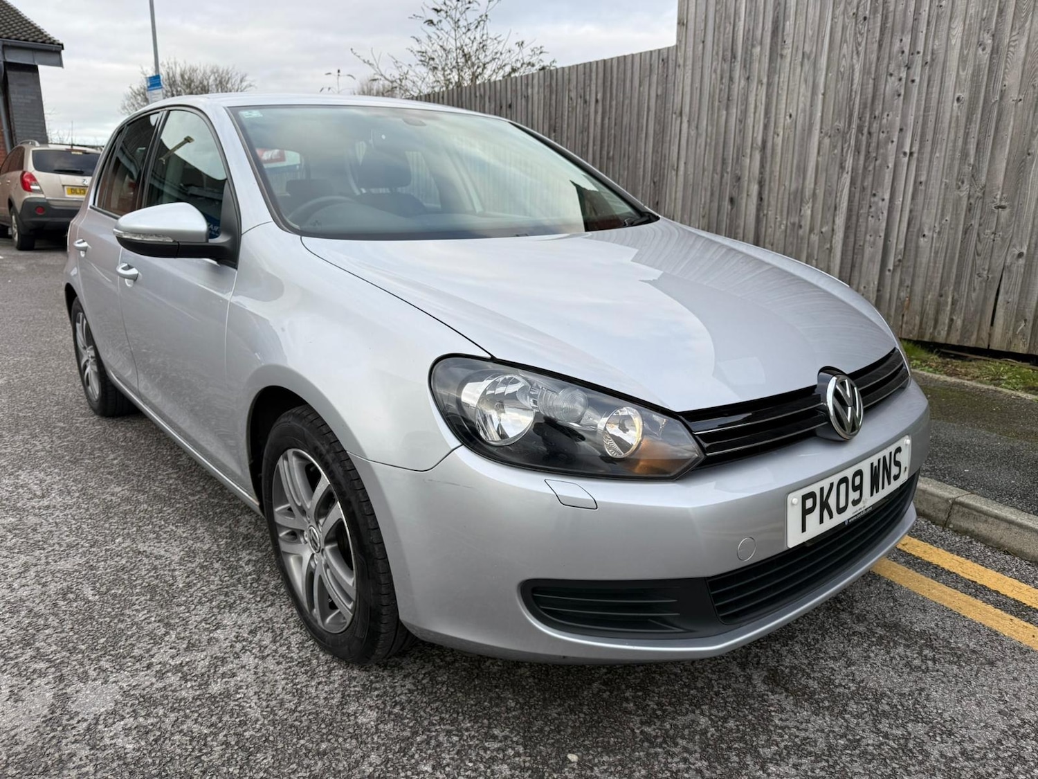 Used Volkswagen Golf 2009 for sale - 77261450: Photo 2