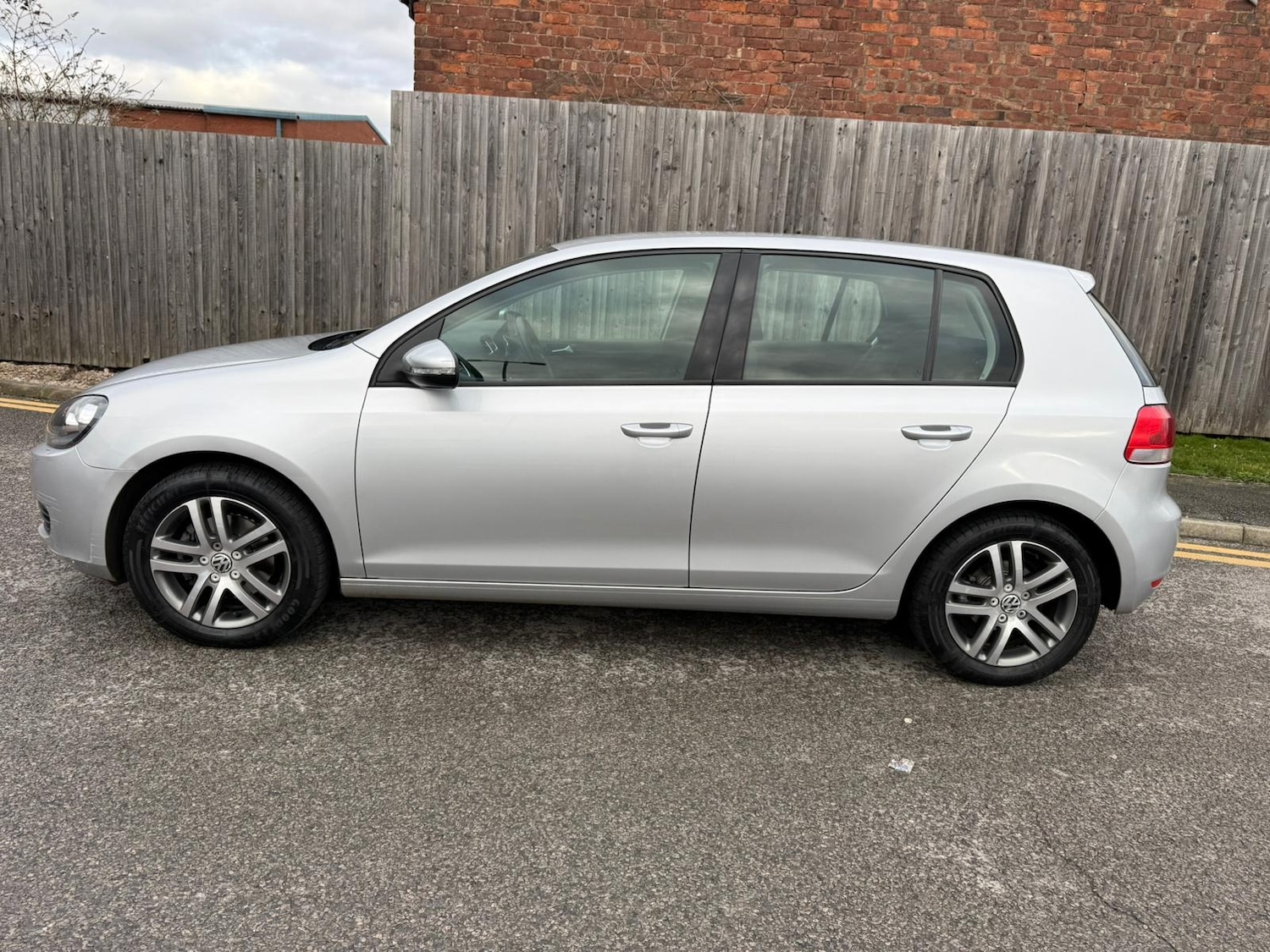 Used Volkswagen Golf 2009 for sale - 77261450: Photo 6