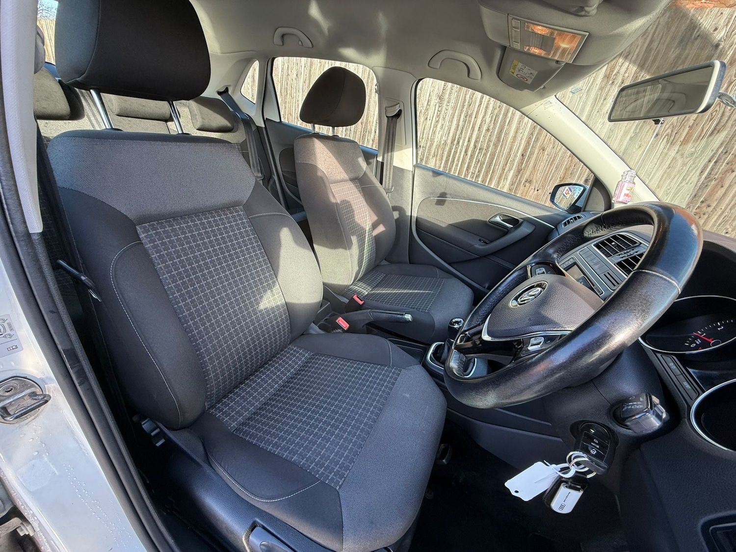 Used Volkswagen Polo 2015 for sale - 76736797: Photo 10