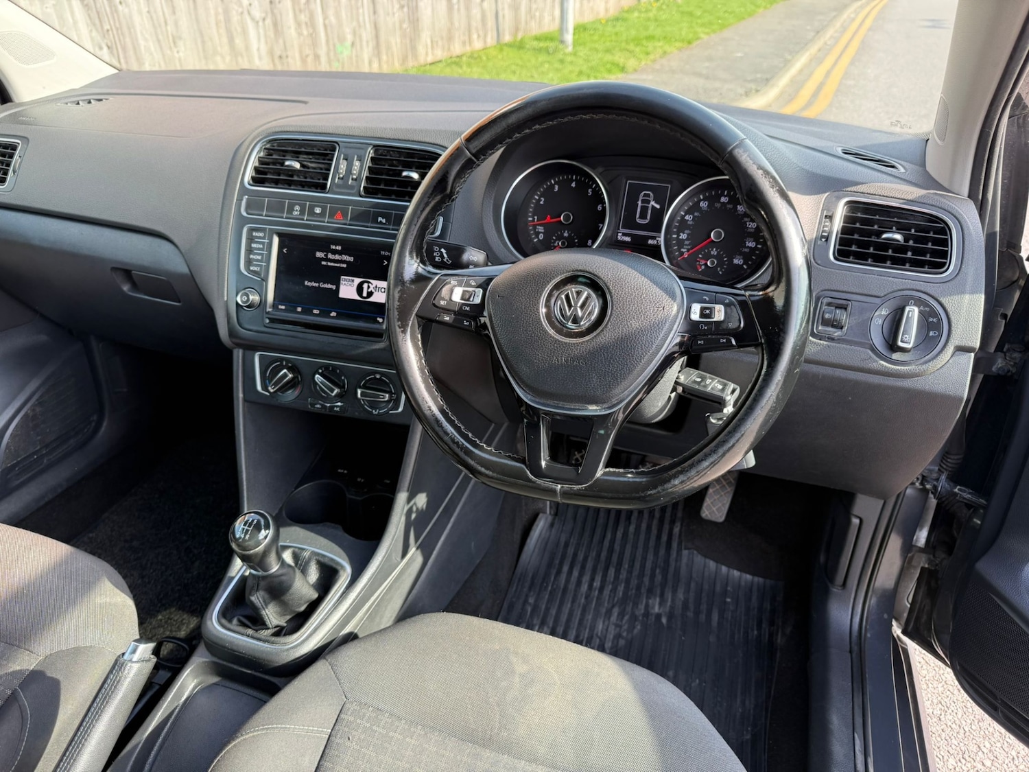 Used Volkswagen Polo 2017 for sale - 77950494: Photo 10