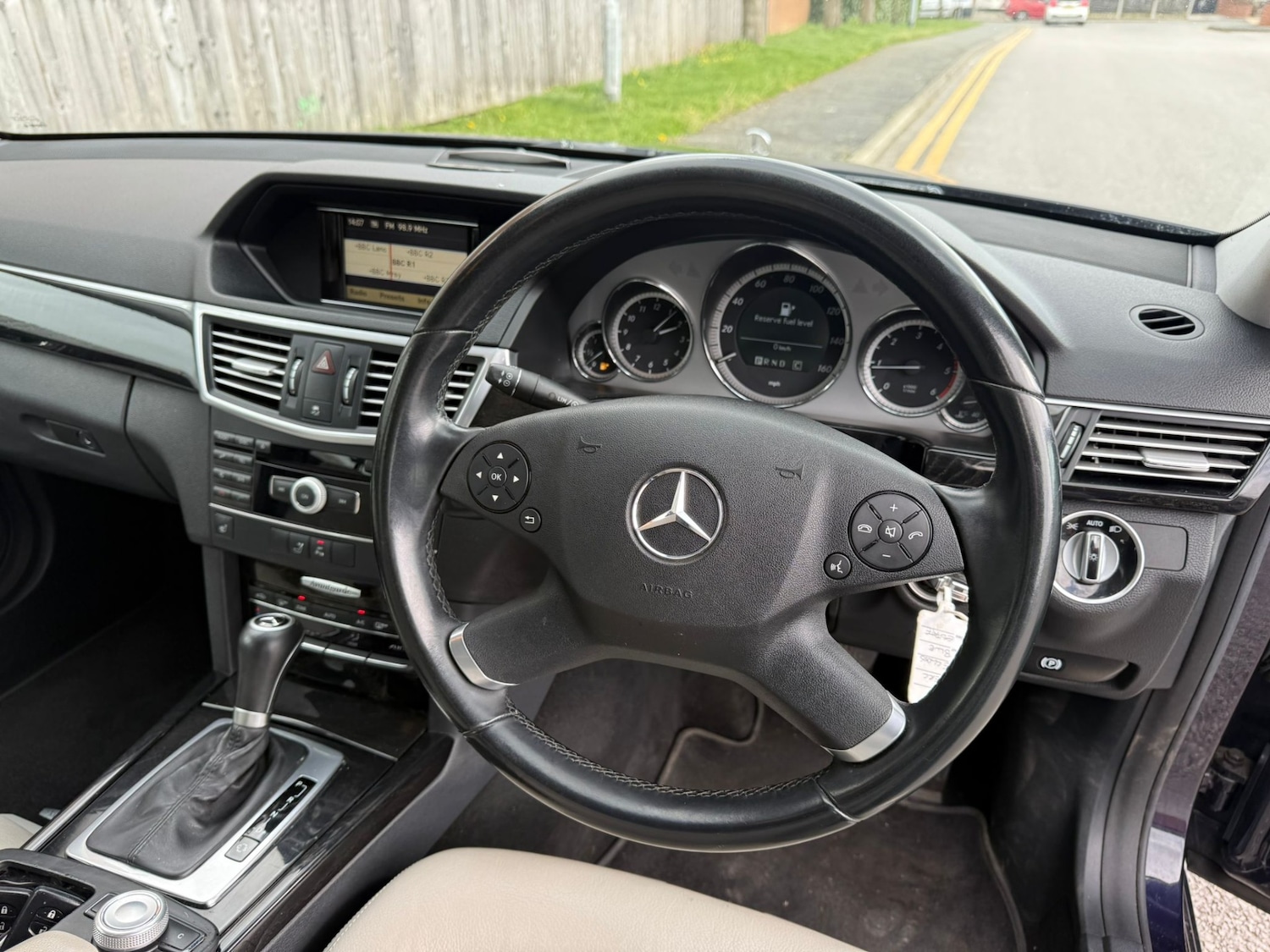 Used Mercedes-Benz E Class 2010 for sale - 78054441: Photo 10