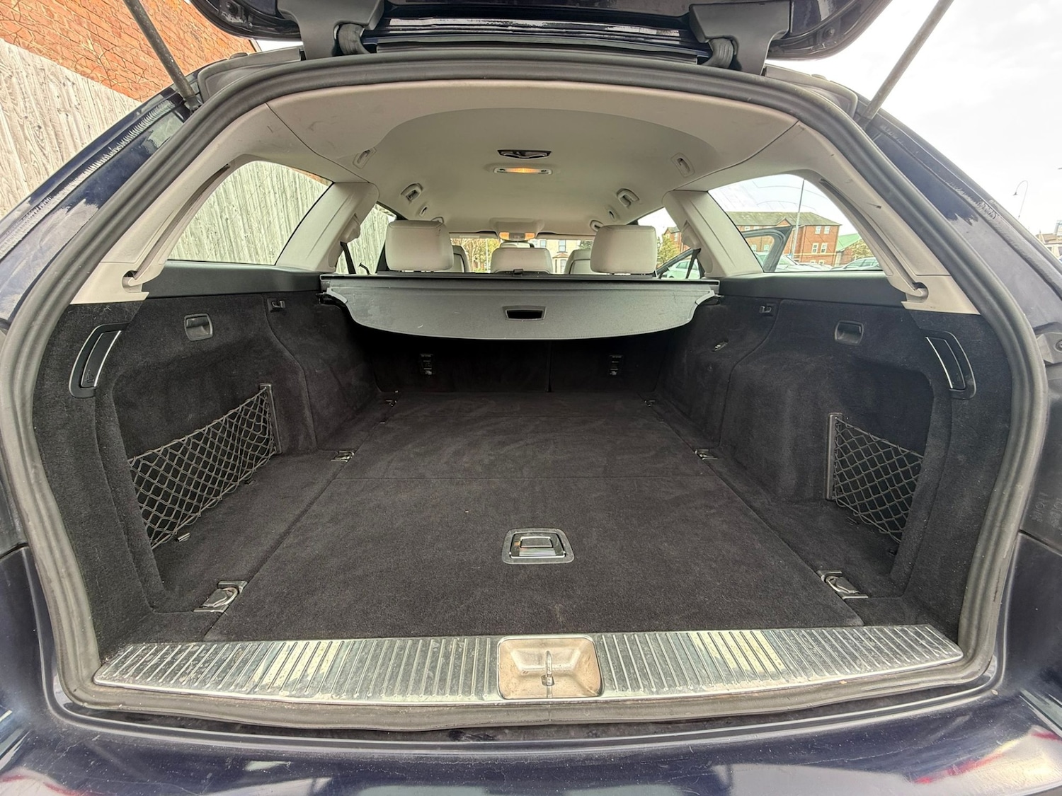 Used Mercedes-Benz E Class 2010 for sale - 78054441: Photo 14