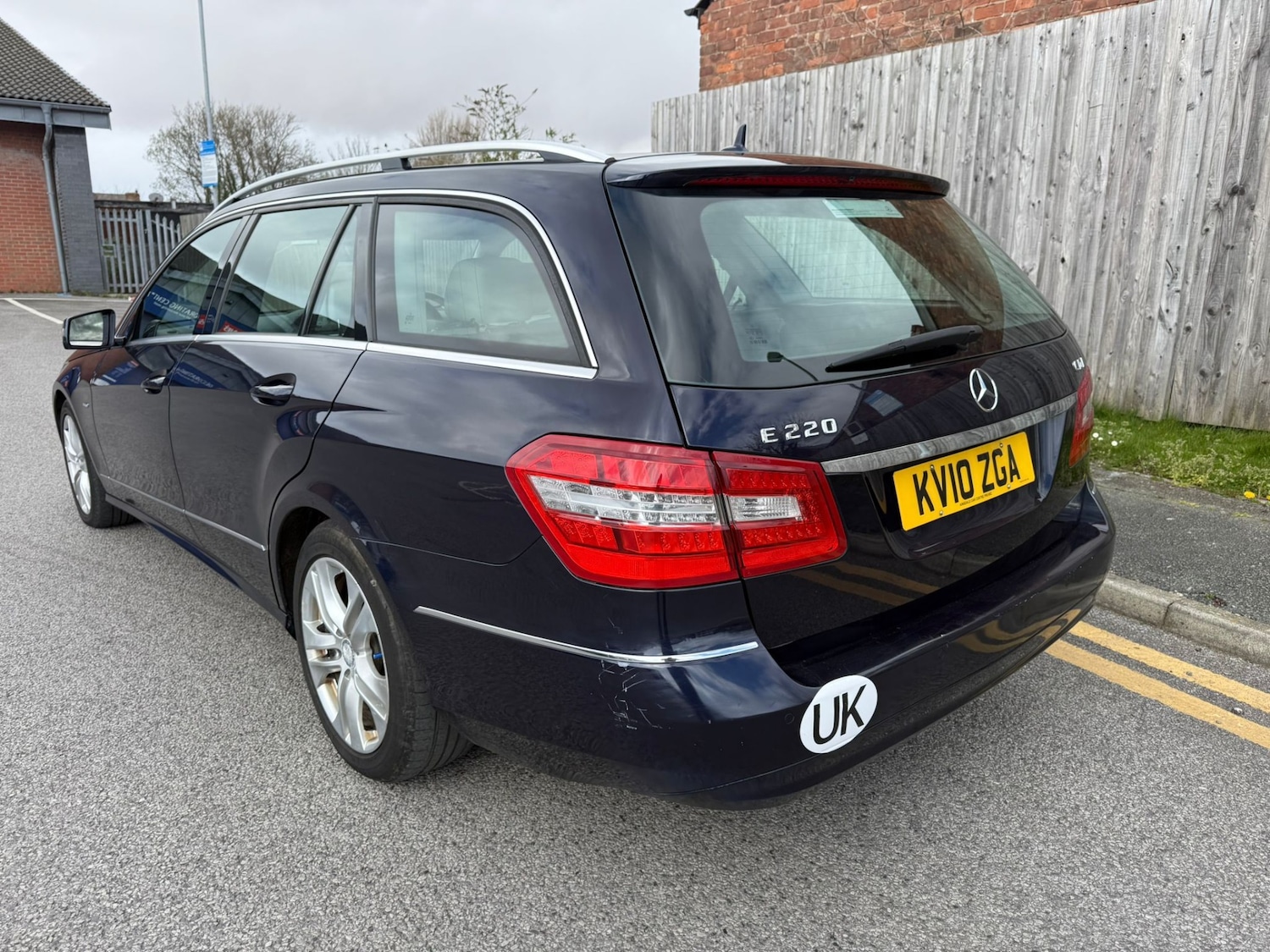 Used Mercedes-Benz E Class 2010 for sale - 78054441: Photo 9