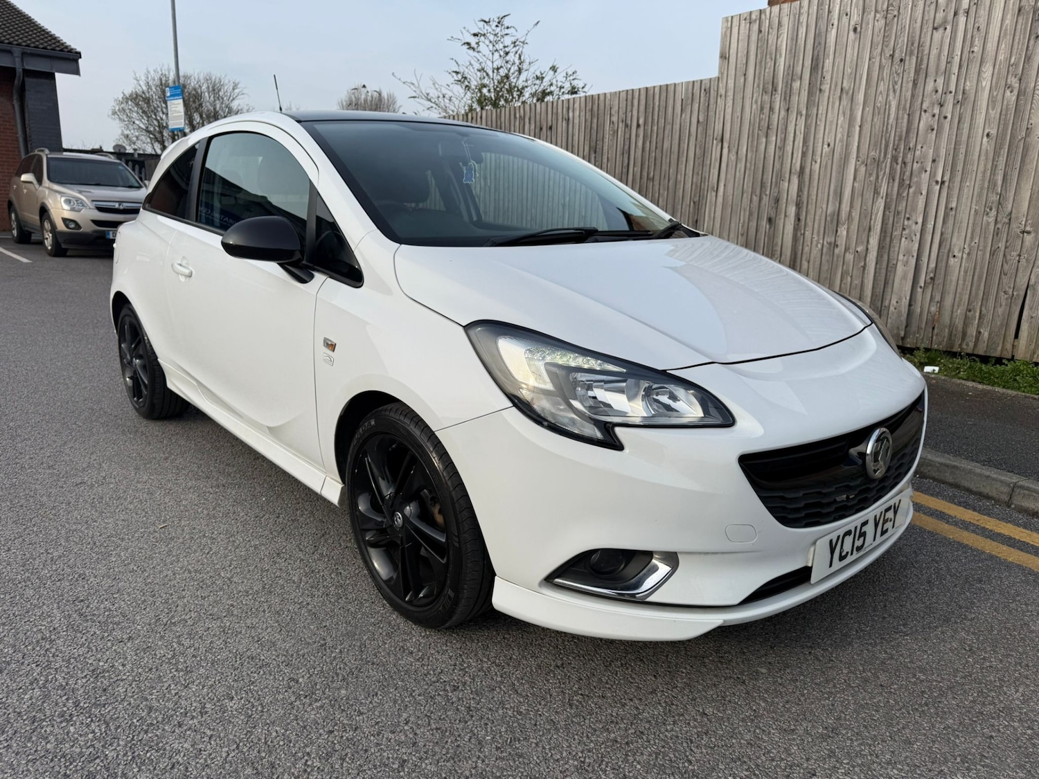 Used Vauxhall Corsa 2015 for sale - 77974744: Photo 2