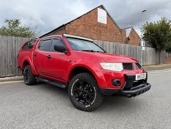 Mitsubishi - L200