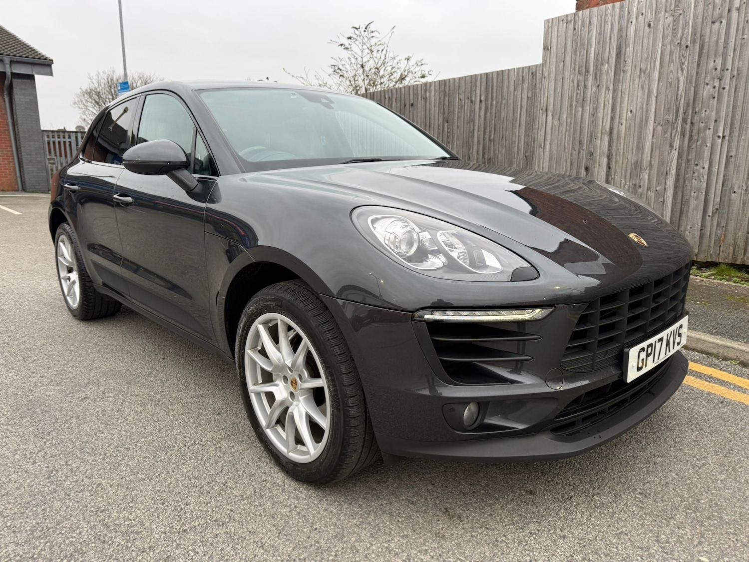 Used Porsche Macan 2017 for sale - 77423583: Photo 2