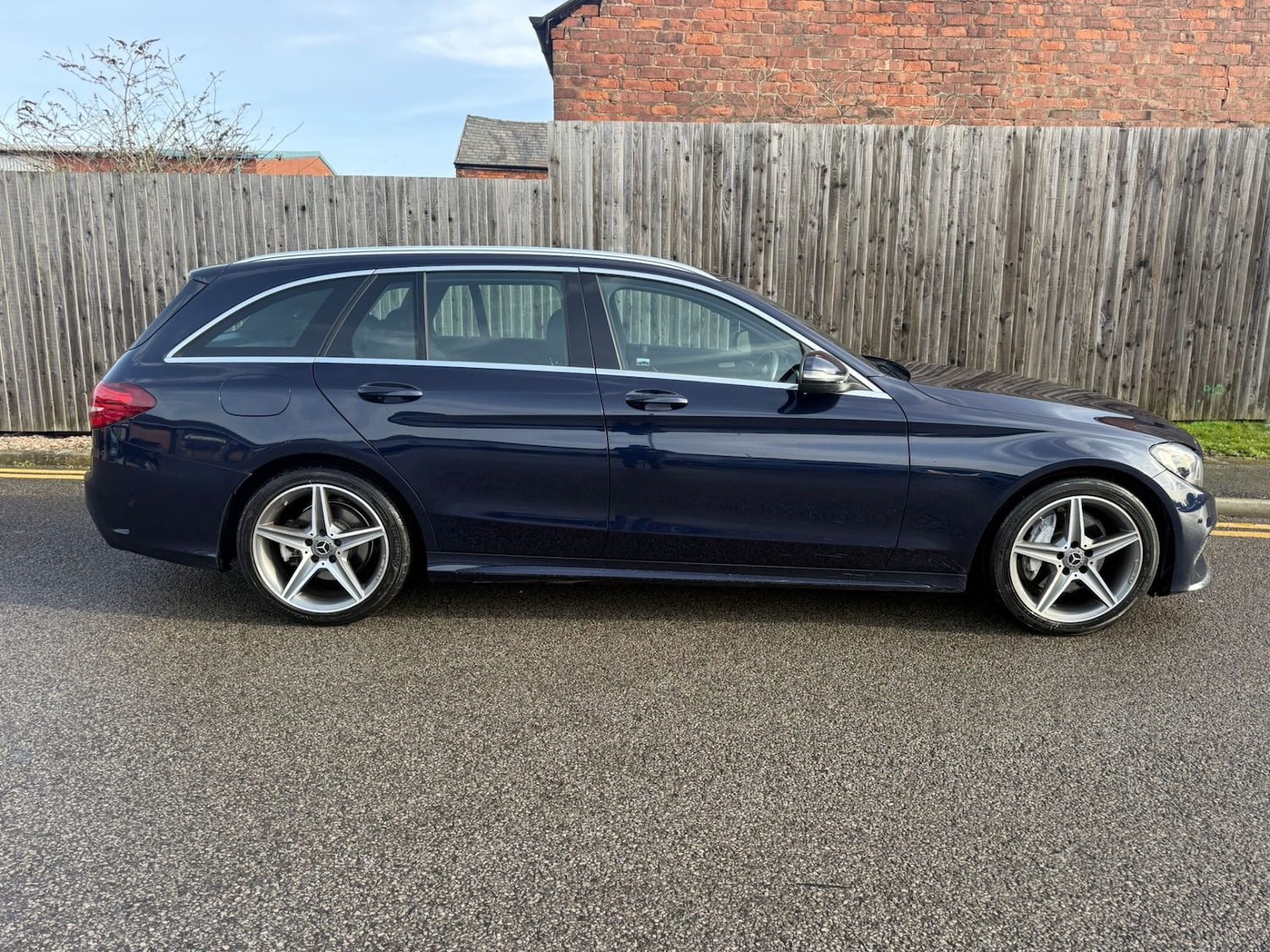 Used Mercedes-Benz C Class 2017 for sale - 77635275: Photo 6