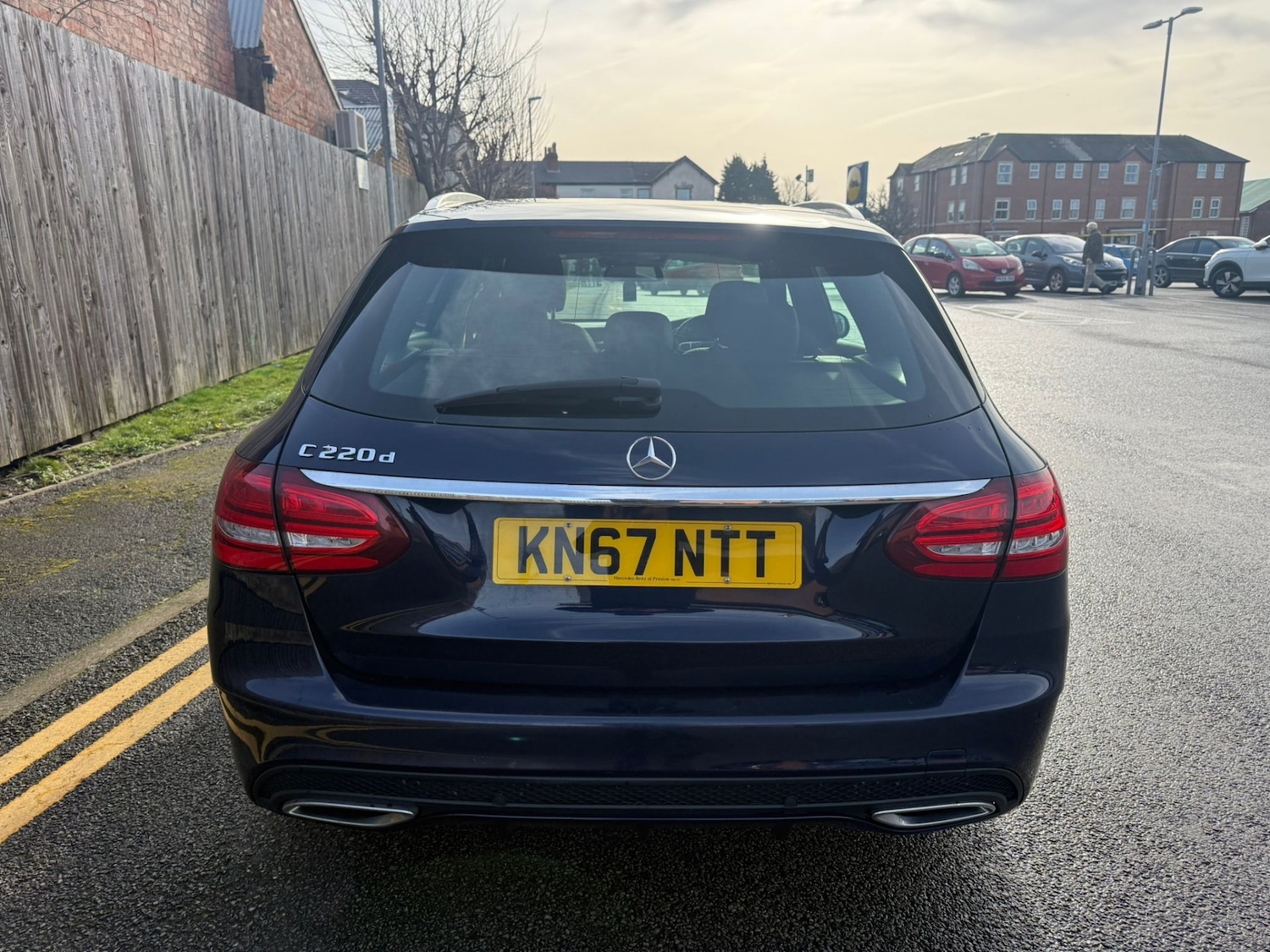 Used Mercedes-Benz C Class 2017 for sale - 77635275: Photo 8