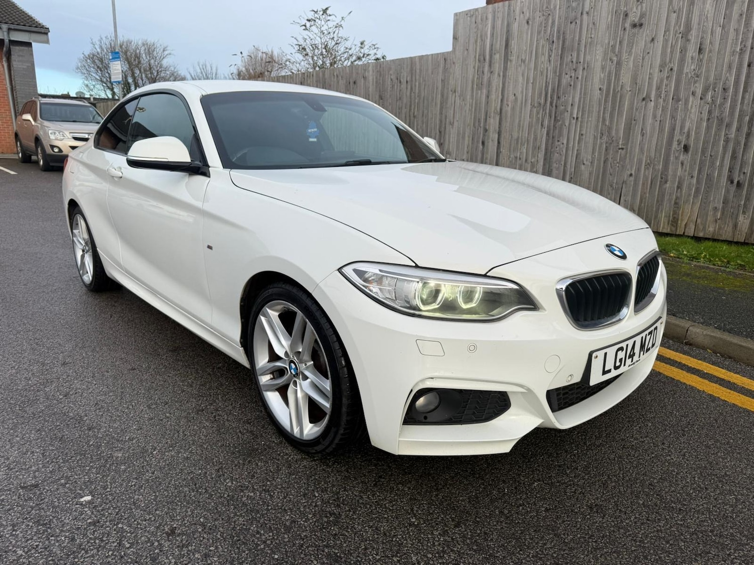 Used BMW 2 Series 2014 for sale - 76931865: Photo 2