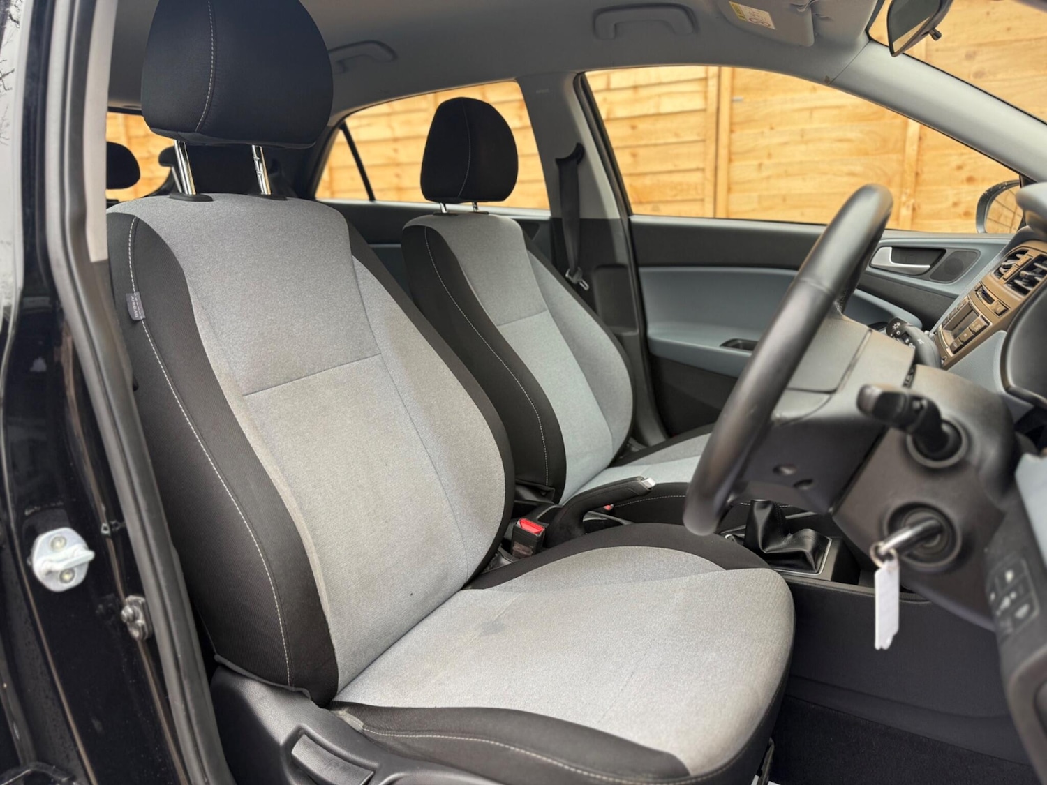 Used Hyundai i20 2015 for sale - 76735334: Photo 20