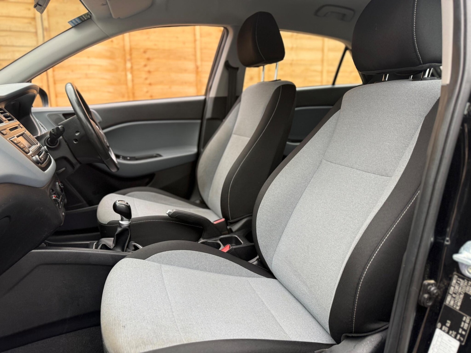 Used Hyundai i20 2015 for sale - 76735334: Photo 40